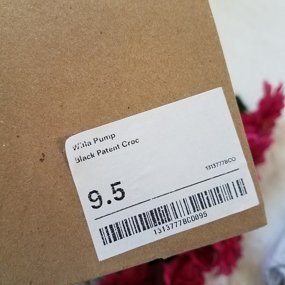 REFORMATION Willa Pump - Picture 7 of 7